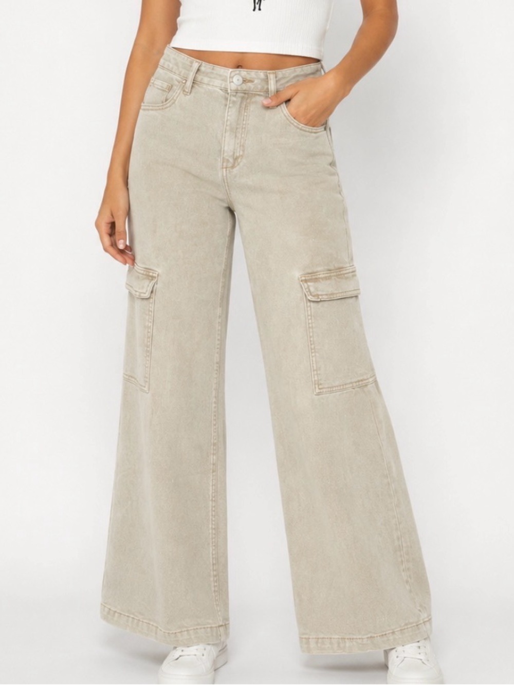 Risen Jeans Wide Leg Cargo Jeans in Light Khaki/sand SZ 5 27"